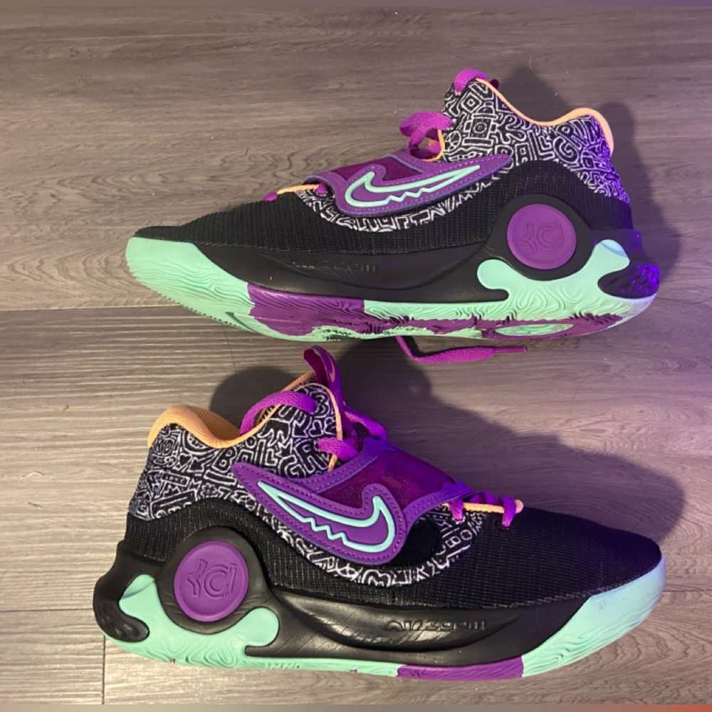 Nike KD Trey 5 X "Black/Vivid Purple/Peach Cream" Men's 9.5 Basketball Shoe